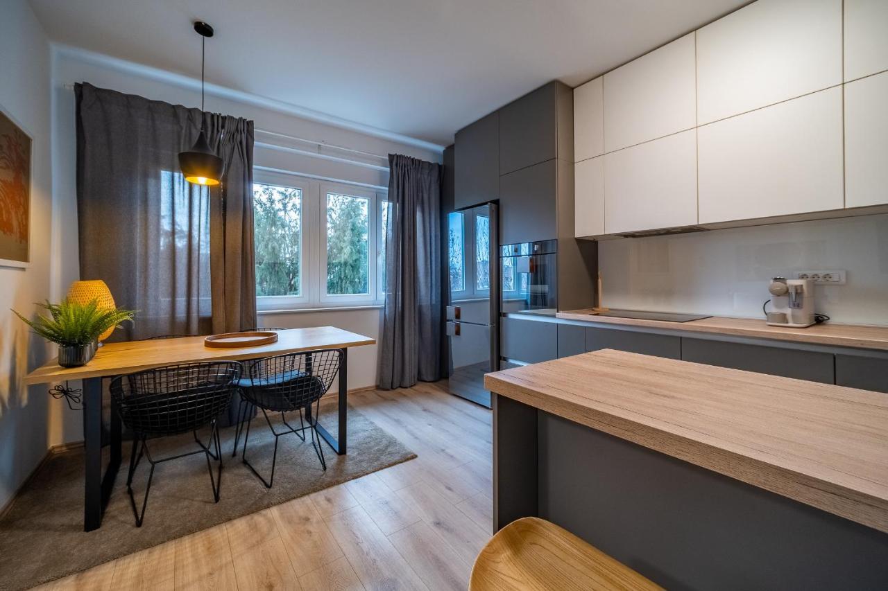 Court Crossing Apartment Загреб Екстериор снимка
